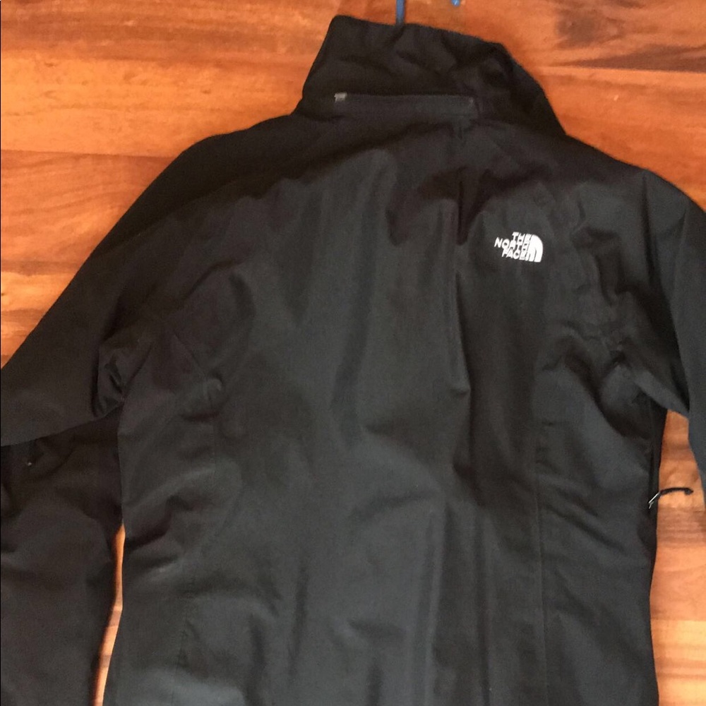 Women’s north face med